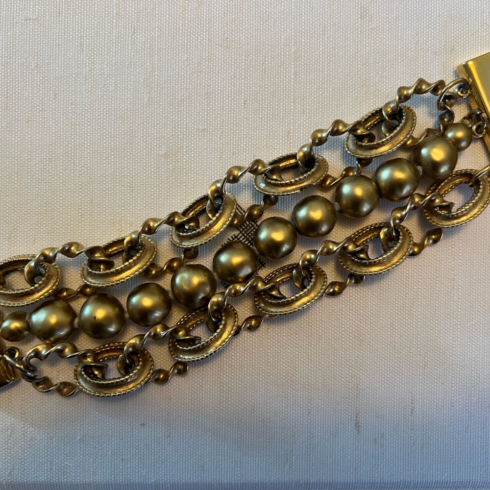 Karl Lagerfeld Couture Gold Pearl & Treasure Chain Bracelet - Picture 4 of 11